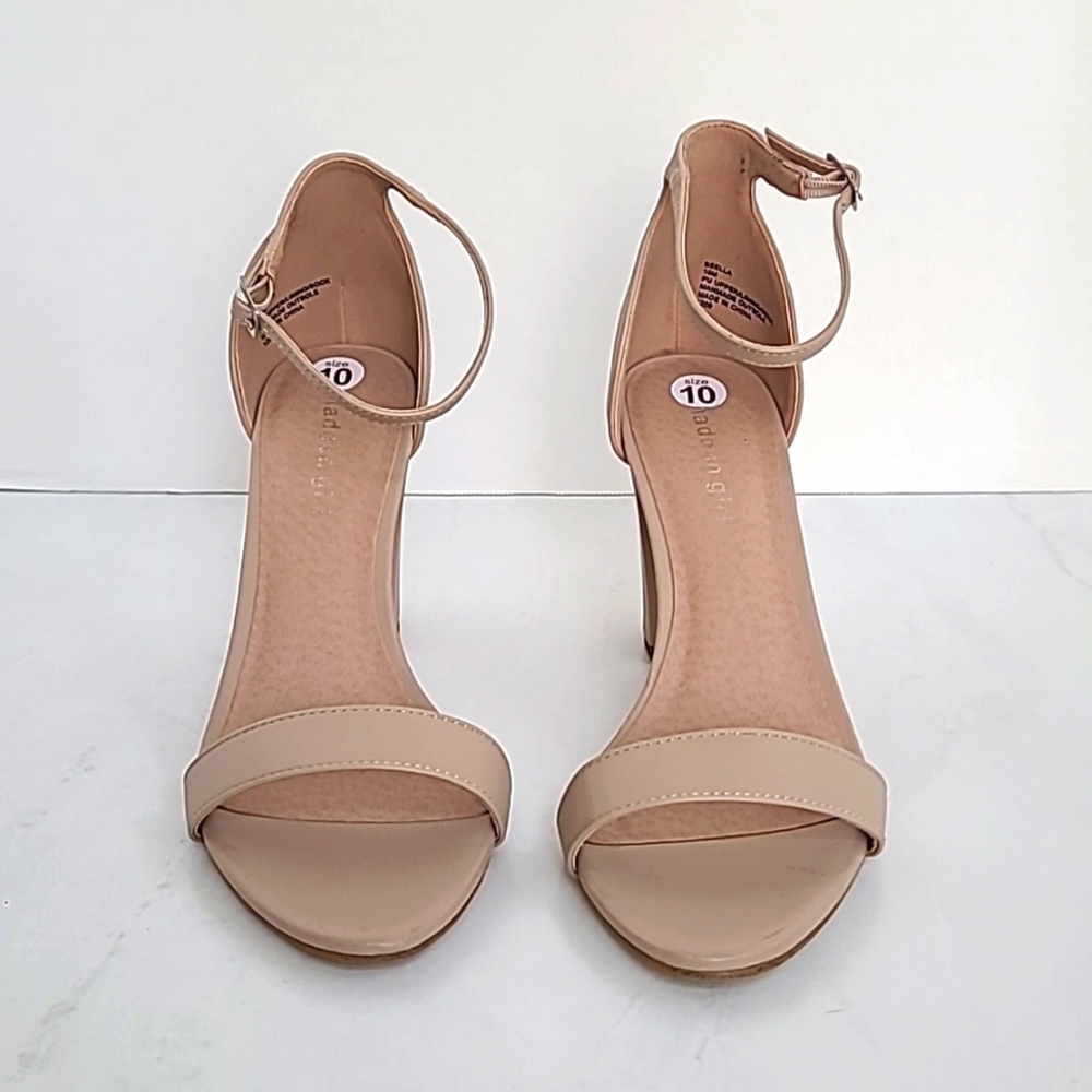 Madden Girl Beella round toe block heel sandal Women's Sz 10 NWOT